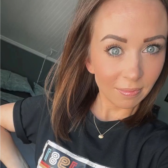 Meet your Posher, Mandi - Picture 1 of 1